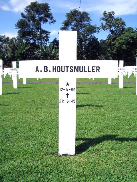 Adriaan Barend Houtsmuller grafsteen