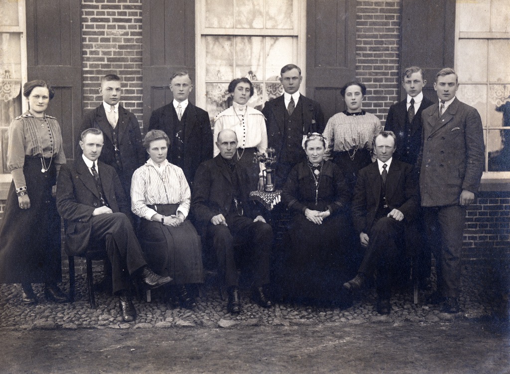 Alida Helsloot 1860 familiefoto (ca1917)