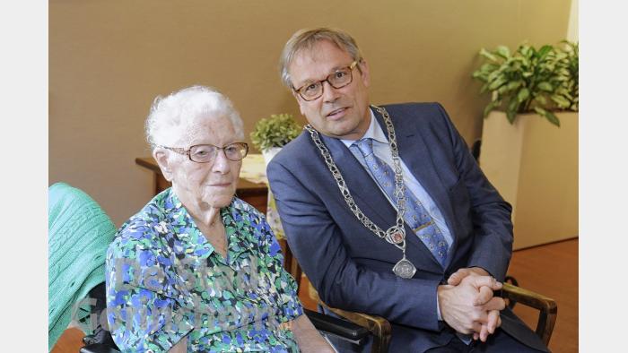 Anna Maria Elizabeth van der Torre 1915 (2015)