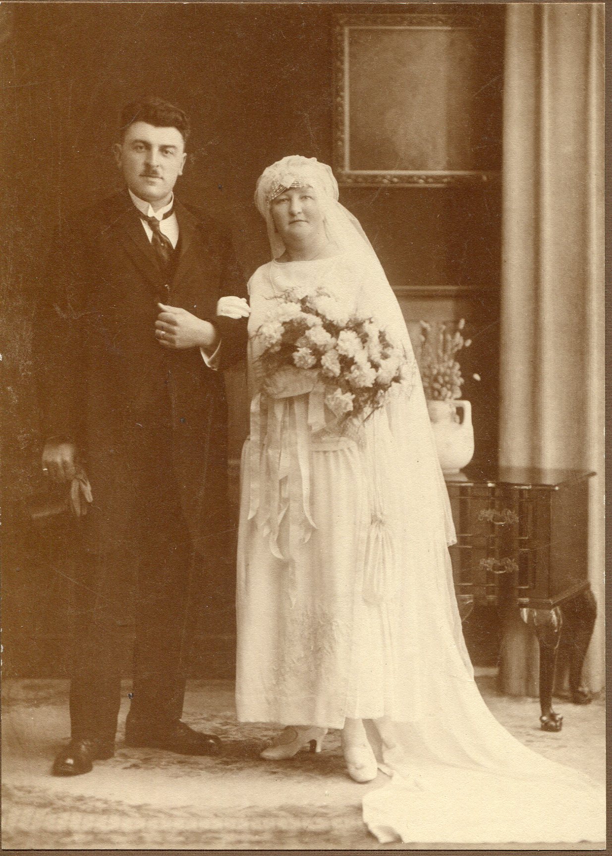 Hendrika Petronella Helleganger 1895 trouwfoto