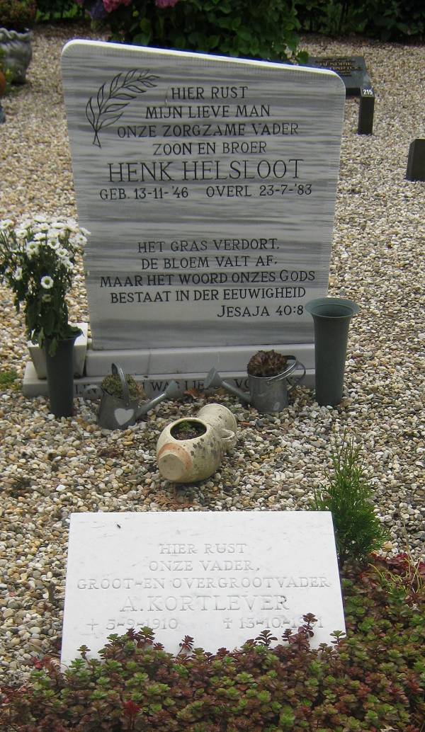 Henk Helsloot 1946 grafsteen
