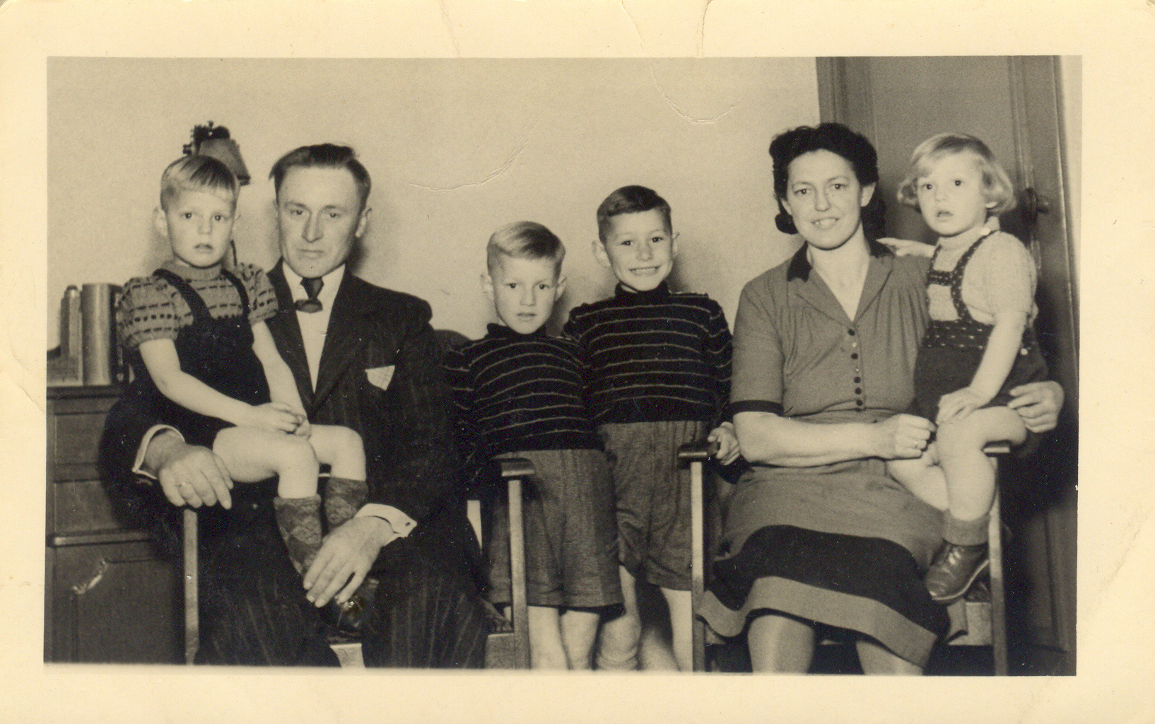 Jacobus Helsloot 1913 met gezin (ca1950)