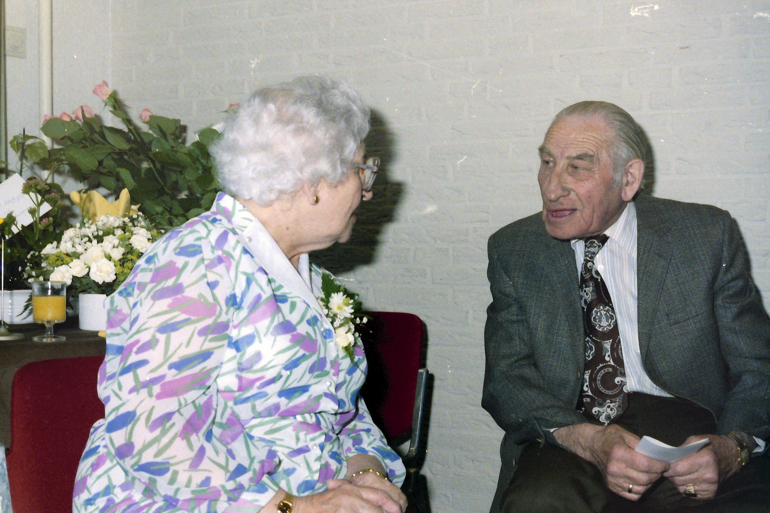 Klik voor foto in apart venster maria_theresia_helsloot_1904_en_hubertus_johannes_joseph_helsloot_1902__1_juni_1986_.jpg