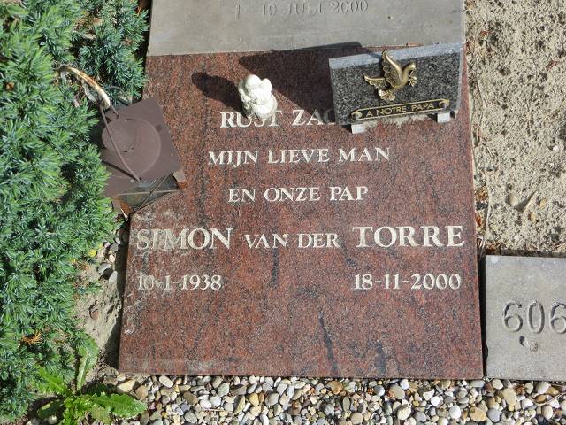 Simon van der Torre 1938 grafsteen