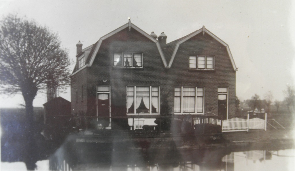 Terbregseweg, links Pieter Mostert rechts Pieter Visser x Dirkje Lijntje Mulder, eigendom Willem van der Torre