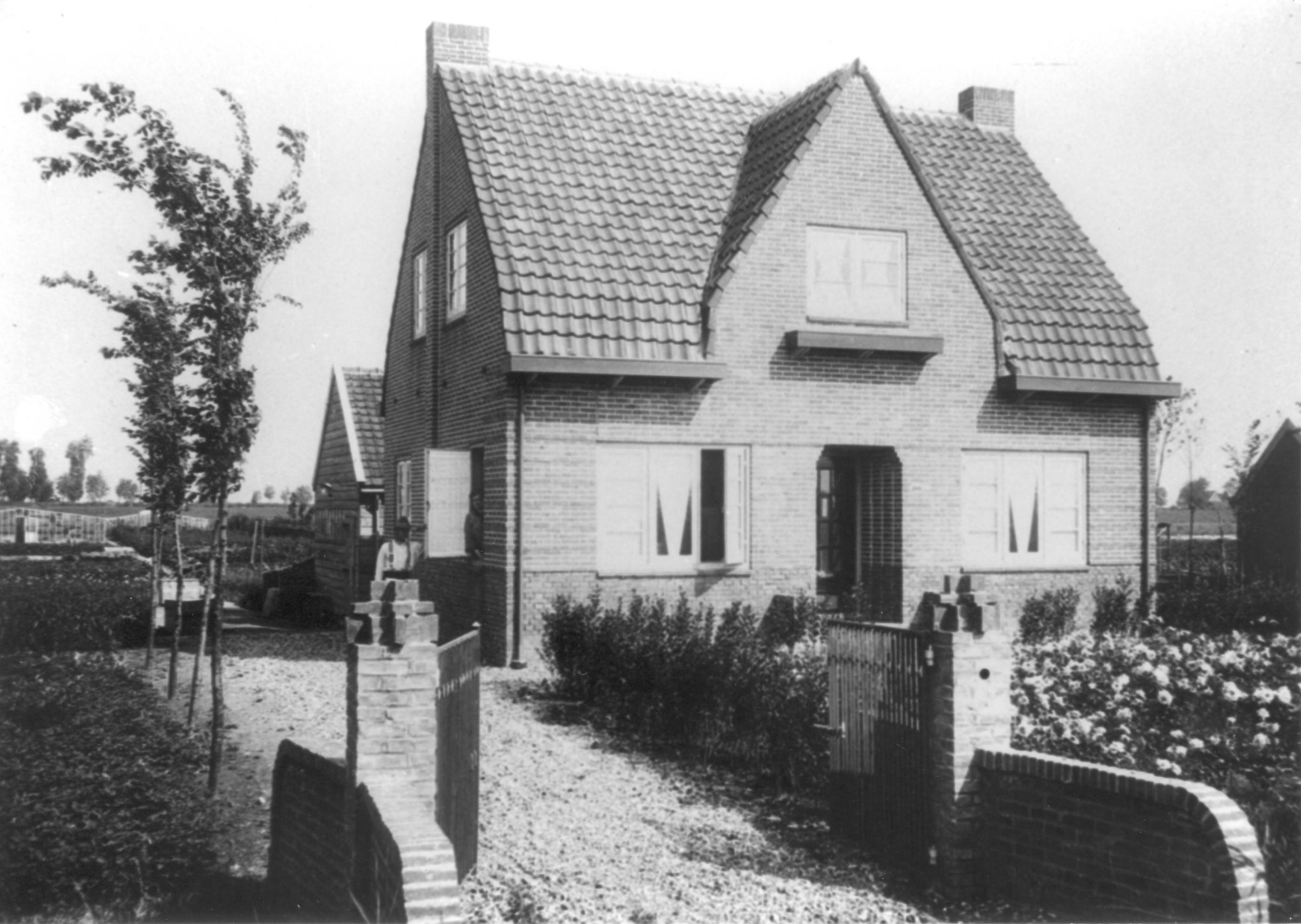 Klik voor foto in apart venster theodorus_gijsbertus_helsloot_1898_woonhuis_aalsmeerderweg_443.jpg