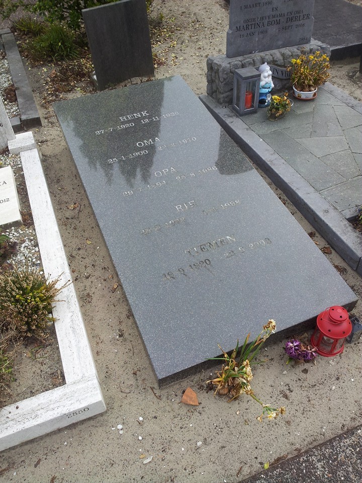 Tiemen van der Torn 1920 grafsteen