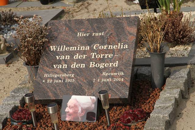 Wilhelmina Cornelia van den Bogerd grafsteen