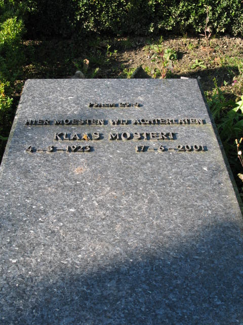 klaas_mostert_grafsteen.jpg